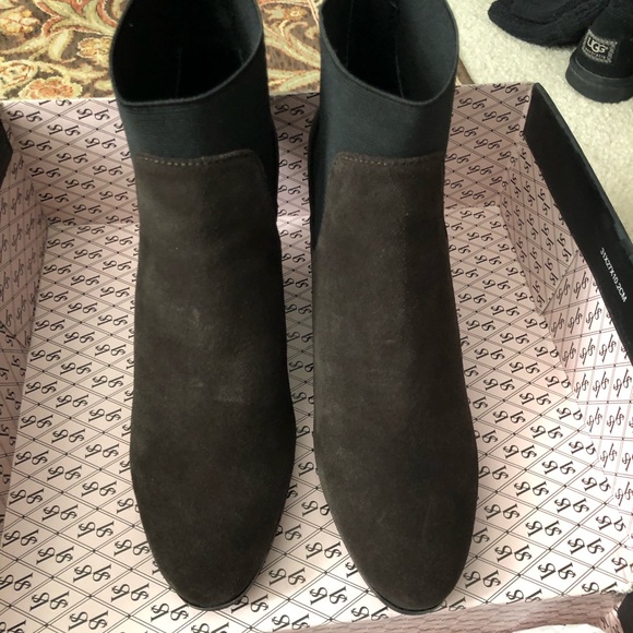 Victoria’s Secret Angel Booties - Picture 2 of 7